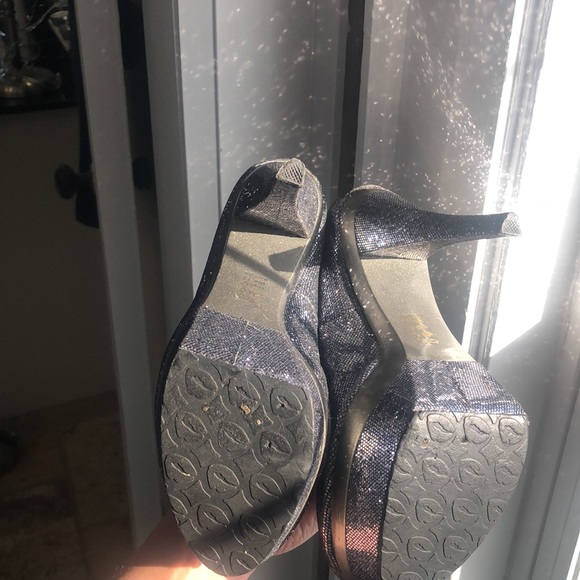 Just Fab Silver sparkle high heels in great condition! Size US 7 1/2 - Picture 5 of 7